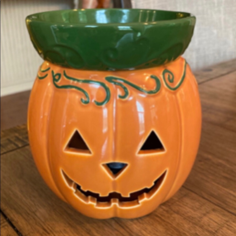 Scentsy Warmer “Jack O’ Lantern”